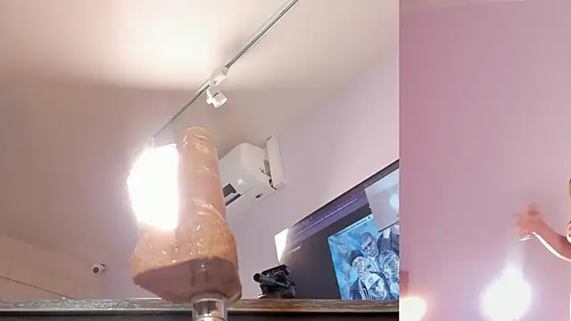 lupeebony online show from 05/27/26, 01:57