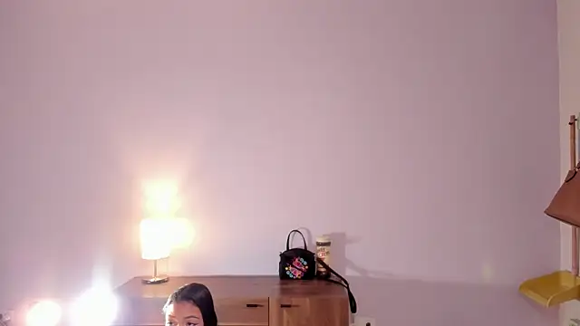 lupeebony online show from 06/24/26, 07:57
