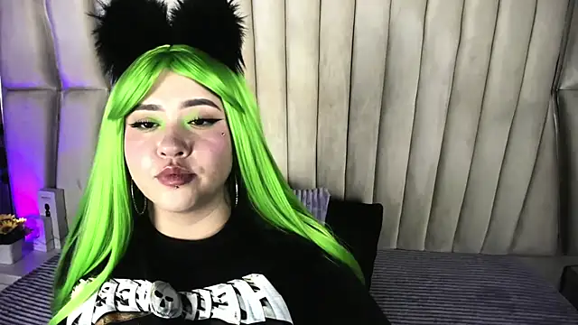 Victoria Rossy online show from 06/11/26, 10:41