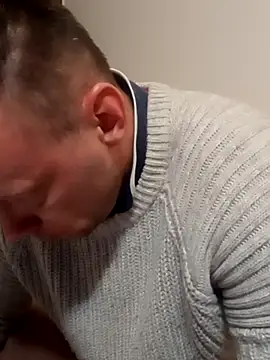 Snapshot of Nicetomeetyoubb chatting on 12/19/25, 04:52 Nicetomeetyoubb online show from 12/19/25, 04:52