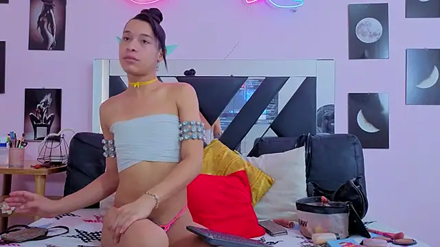 Snapshot of karla_bertulucci chatting on 09/28/25, 02:22 karla bertulucci online show from 09/28/25, 02:22