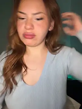 Snapshot of AgnesCampp chatting on 09/15/25, 10:21 AgnesCampp online show from 09/15/25, 10:21