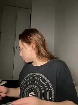 Snapshot of AgnesCampp chatting on 10/01/25, 11:00 AgnesCampp online show from 10/01/25, 11:00