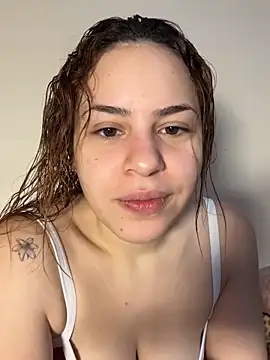 Snapshot of AgnesCampp chatting on 10/04/25, 05:55 AgnesCampp online show from 10/04/25, 05:55