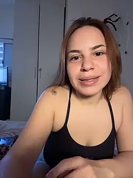 Snapshot of AgnesCampp chatting on 11/19/25, 07:25 AgnesCampp online show from 11/19/25, 07:25