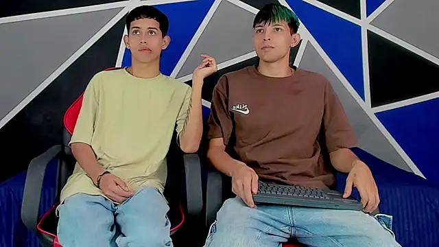 migueyalejo teens online show from 01/23/25, 02:44