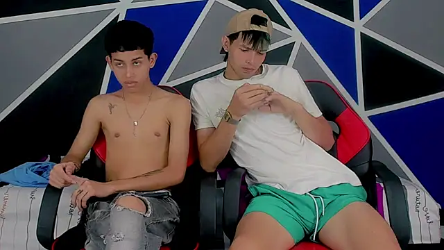 migueyalejo teens online show from 01/29/25, 02:30