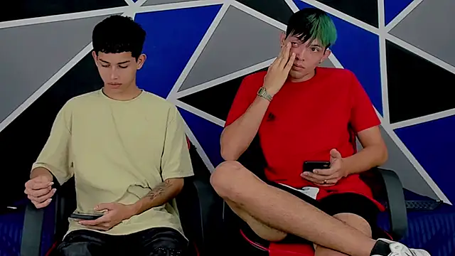 migueyalejo teens online show from 02/01/25, 12:07