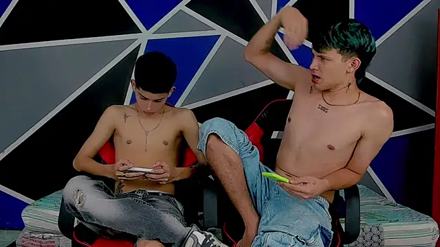 migueyalejo teens online show from 03/14/25, 06:10