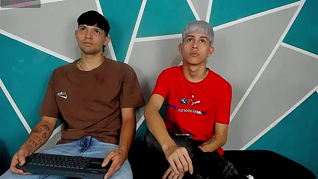 migueyalejo teens online show from 10/16/25, 02:56