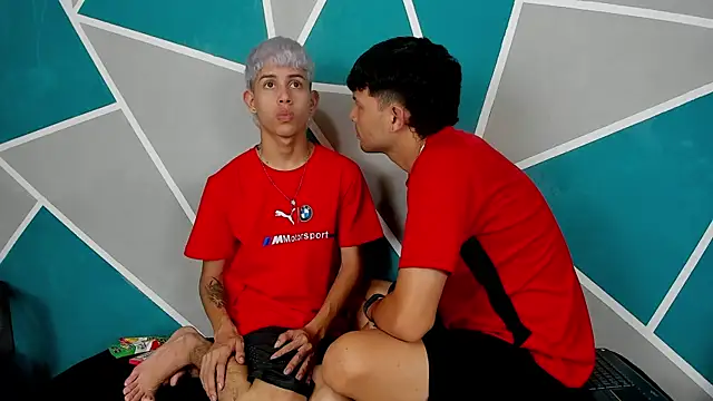 migueyalejo teens online show from 10/17/25, 03:31