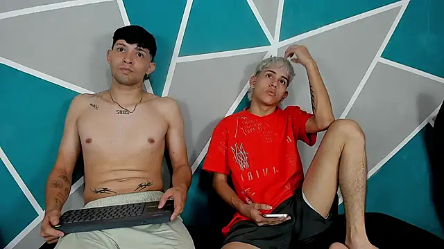 migueyalejo teens online show from 10/30/25, 03:30