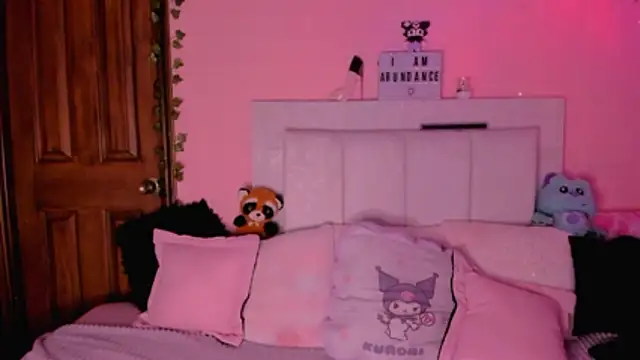 gabyye capprins online show from 11/08/25, 12:22