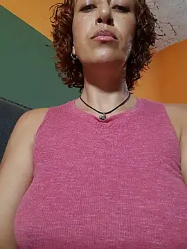 Snapshot of Mardul-ce chatting on 12/14/25, 03:56 Mardul-ce online show from 12/14/25, 03:56