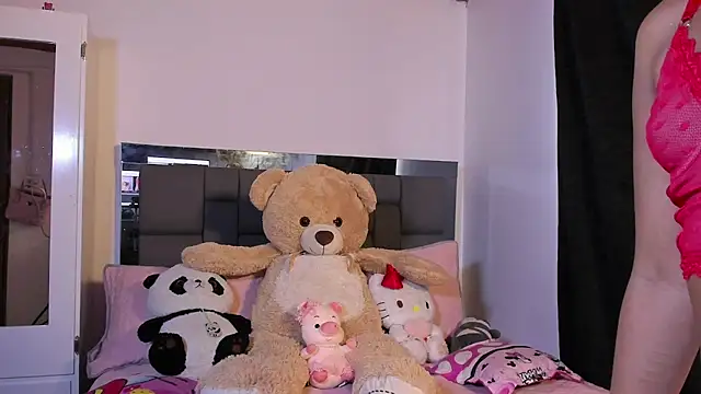 natali henao online show from 05/06/26, 06:35