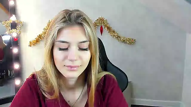Snapshot of Cherry_Price chatting on 01/09/25, 12:25 Cherry Price online show from 01/09/25, 12:25