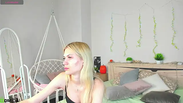 Cherry Price online show from 06/11/26, 12:08