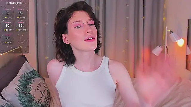 Snapshot of Kolette_Gray chatting on 01/15/25, 07:34 Kolette Gray online show from 01/15/25, 07:34