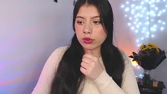 Snapshot of iam_emy chatting on 09/28/25, 04:29 iam emy online show from 09/28/25, 04:29