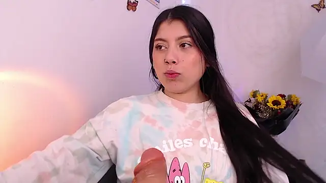 Snapshot of iam_emy chatting on 09/28/25, 04:34 iam emy online show from 09/28/25, 04:34