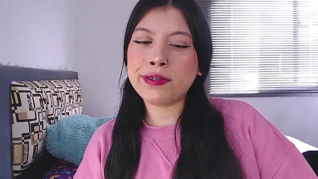 Snapshot of iam_emy chatting on 10/05/25, 01:42 iam emy online show from 10/05/25, 01:42