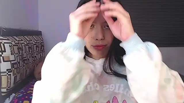 Snapshot of iam_emy chatting on 10/18/25, 12:35 iam emy online show from 10/18/25, 12:35