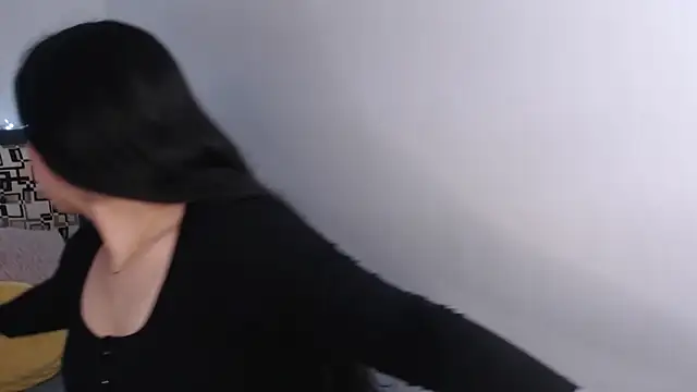 Snapshot of iam_emy chatting on 10/23/25, 04:56 iam emy online show from 10/23/25, 04:56