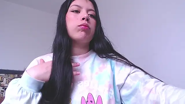 Snapshot of iam_emy chatting on 10/29/25, 08:43 iam emy online show from 10/29/25, 08:43