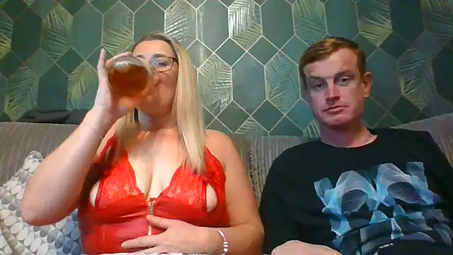 SweetXCandyX online show from 11/28/25, 07:27