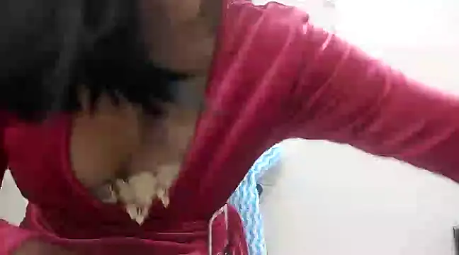 Snapshot of The_brutegodddess chatting on 03/04/25, 05:11 The brutegodddess online show from 03/04/25, 05:11