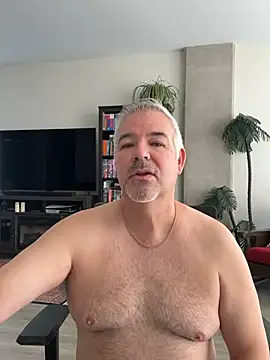 Snapshot of aarosteev2 chatting on 02/06/26, 01:14 aarosteev2 online show from 02/06/26, 01:14