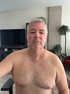 Snapshot of aarosteev2 chatting on 02/13/26, 02:02 aarosteev2 online show from 02/13/26, 02:02