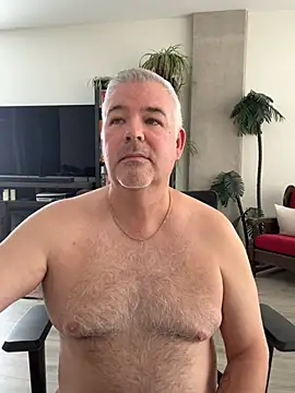 Snapshot of aarosteev2 chatting on 03/31/26, 04:29 aarosteev2 online show from 03/31/26, 04:29