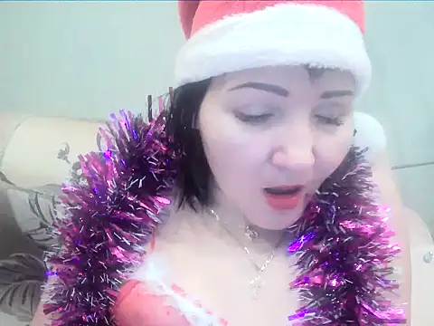 ClaireSunset online show from 12/23/24, 08:36