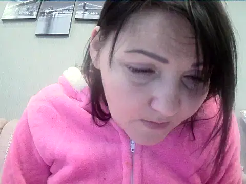 ClaireSunset online show from 05/17/26, 05:42
