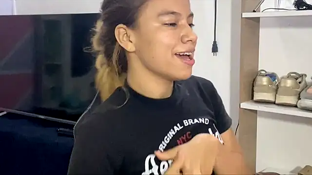 Naomi991 online show from 08/08/26, 10:45