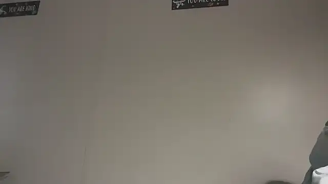 Snapshot of anomalies_ig chatting on 10/28/25, 07:49 anomalies ig online show from 10/28/25, 07:49