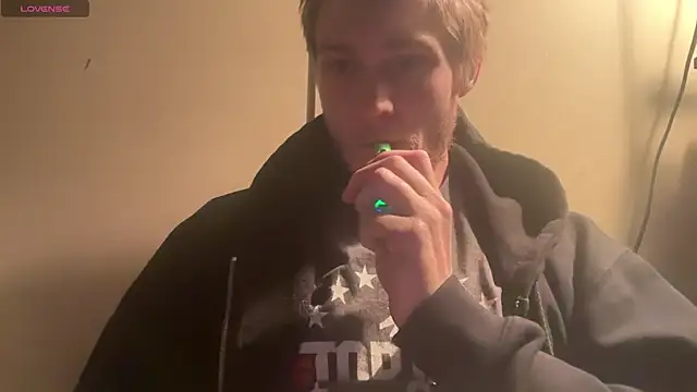 Snapshot of anomalies_ig chatting on 12/14/25, 06:52 anomalies ig online show from 12/14/25, 06:52