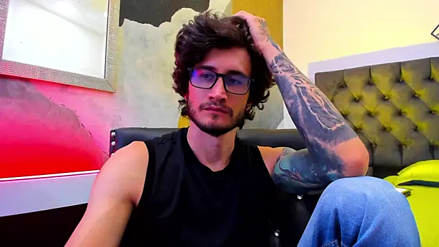 Loggan donnelly online show from 12/10/24, 11:19