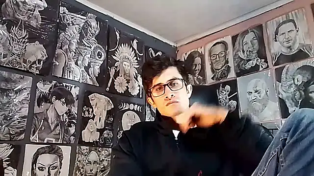 Snapshot of Loggan_donnelly chatting on 01/07/26, 01:19 Loggan donnelly online show from 01/07/26, 01:19