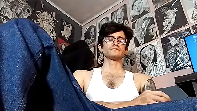 Snapshot of Loggan_donnelly chatting on 02/07/26, 08:56 Loggan donnelly online show from 02/07/26, 08:56