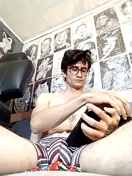 Snapshot of Loggan_donnelly chatting on 02/17/26, 06:25 Loggan donnelly online show from 02/17/26, 06:25