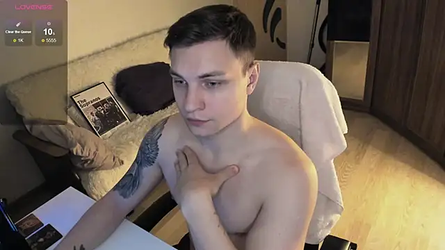 Snapshot of handsome_guy01 chatting on 10/02/25, 04:30 handsome guy01 online show from 10/02/25, 04:30