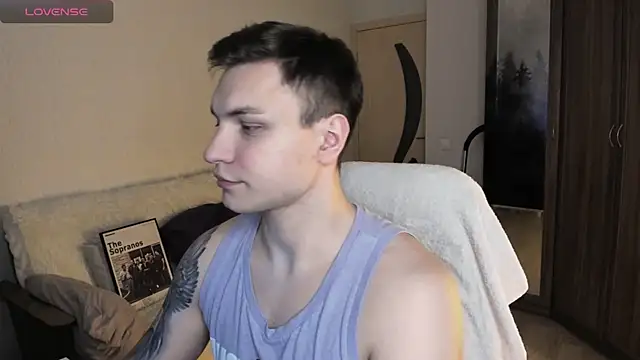 Snapshot of handsome_guy01 chatting on 10/07/25, 04:26 handsome guy01 online show from 10/07/25, 04:26