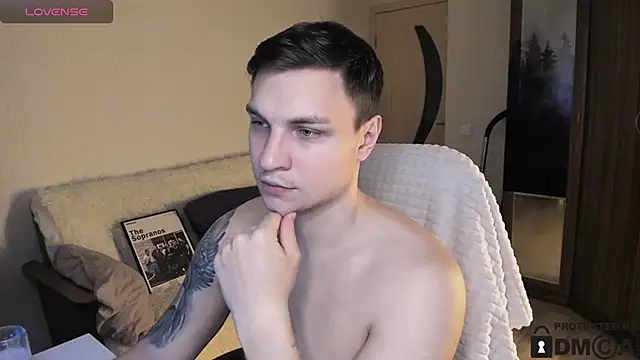 Snapshot of handsome_guy01 chatting on 10/16/25, 11:06 handsome guy01 online show from 10/16/25, 11:06