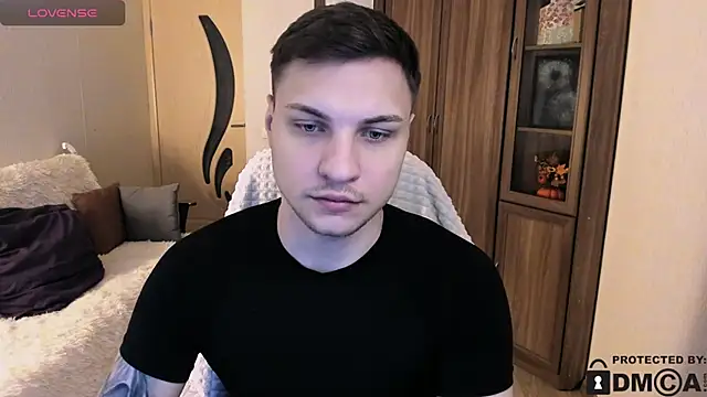 Snapshot of handsome_guy01 chatting on 10/29/25, 08:05 handsome guy01 online show from 10/29/25, 08:05