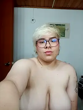 amalia love online show from 10/24/25, 06:43