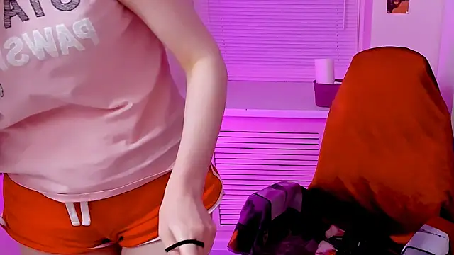 CarolGiggly online show from 10/23/25, 08:13