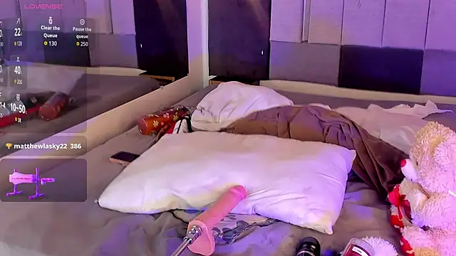 BritannyClaire online show from 10/09/25, 11:52