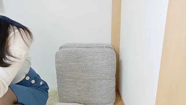 Hana-tan online show from 10/10/25, 11:04